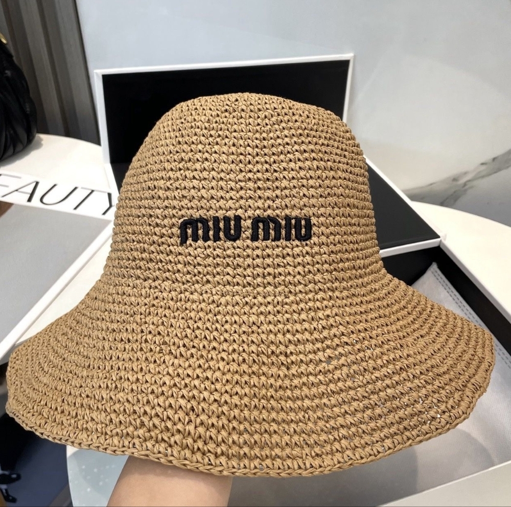 🔥NWT‼️ - ✨MIU MIU✨ - Tan Crochet Hat / Raffia Hat / Straw Hat, Unisex